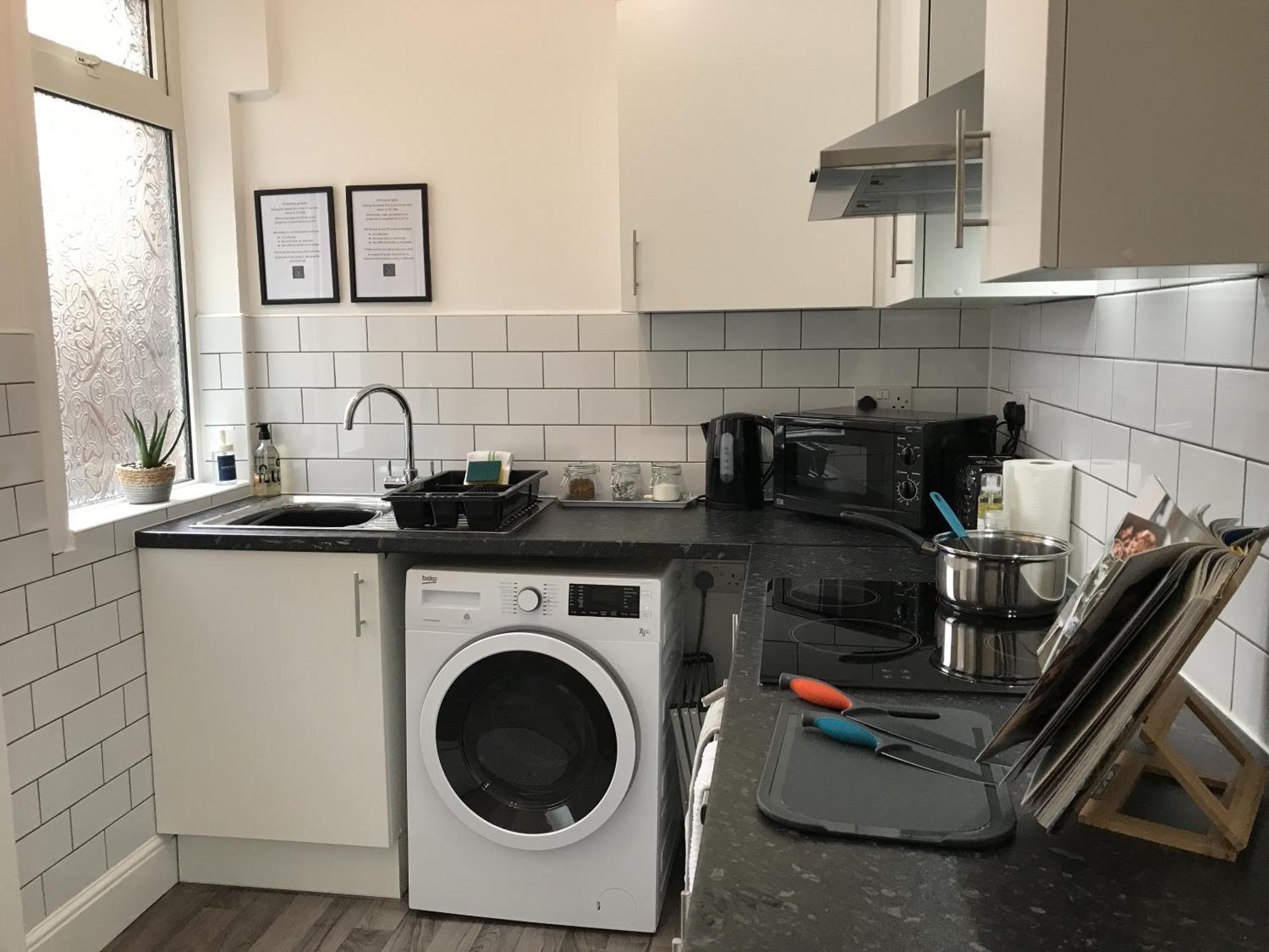 Bright Spacious 3-Bed With Office & Patio, Preston Preston  Exterior photo