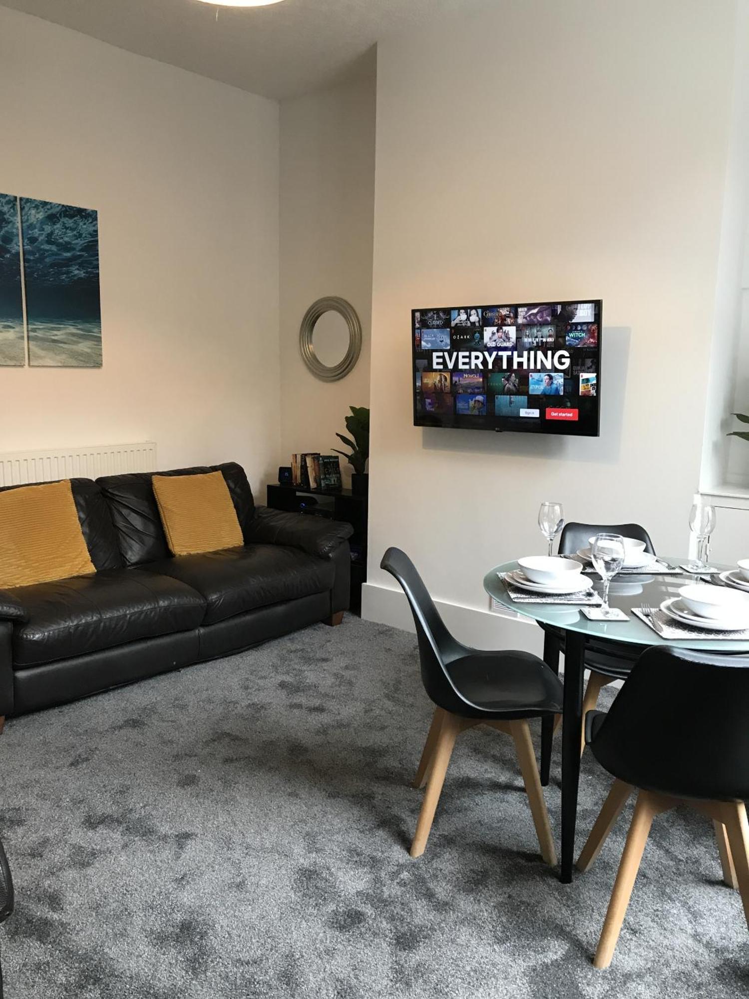 Bright Spacious 3-Bed With Office & Patio, Preston Preston  Exterior photo
