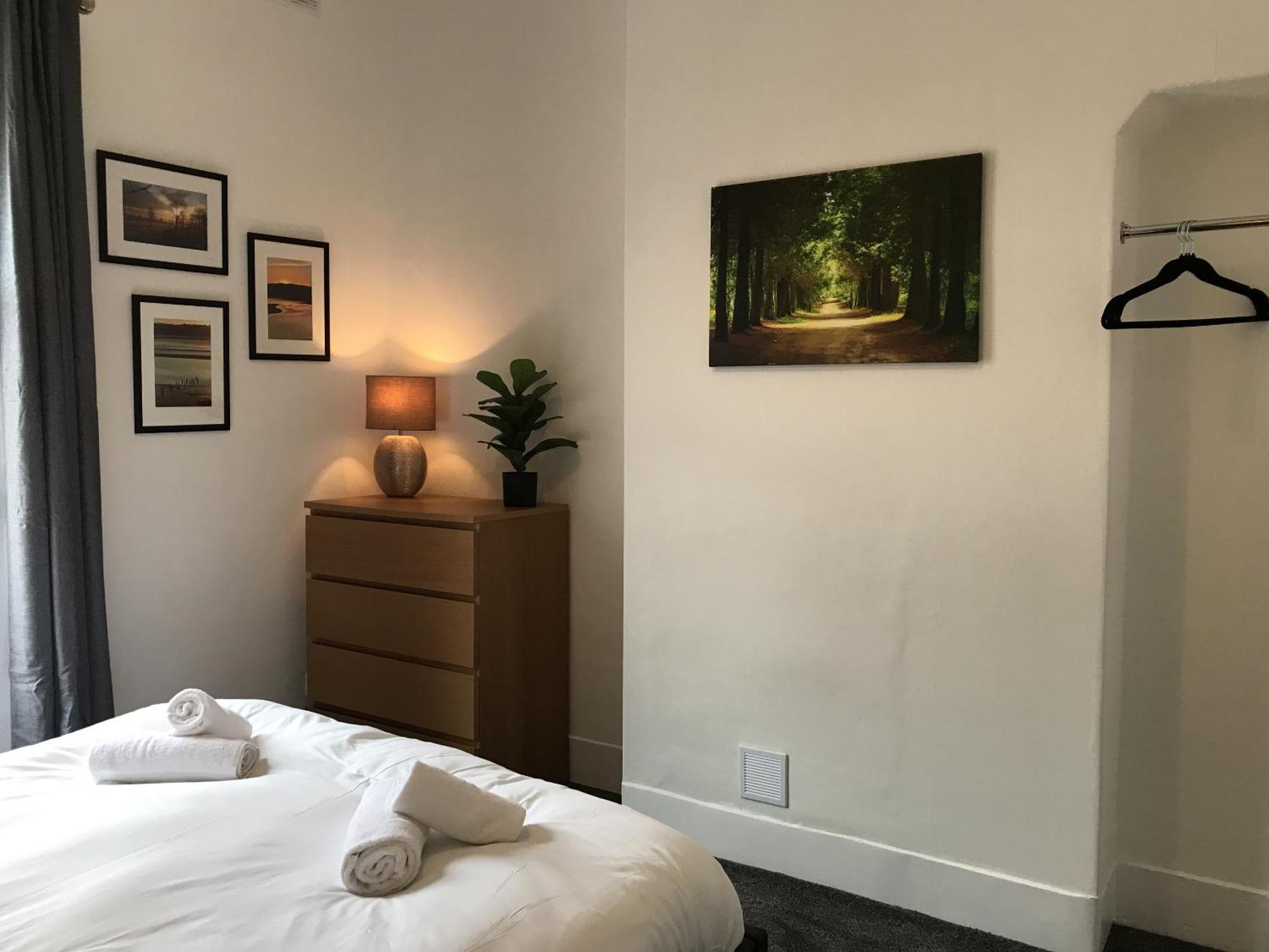 Bright Spacious 3-Bed With Office & Patio, Preston Preston  Exterior photo